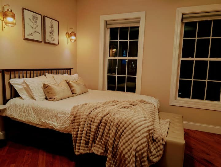 Historic Property - Stone Fireplace - Steps to Market St - Photo 5