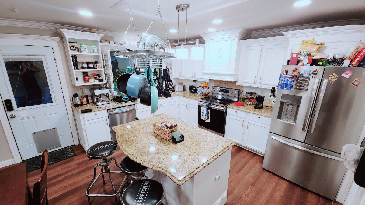 Furnished Private Room in Spacious Roanoke Home - Photo 8