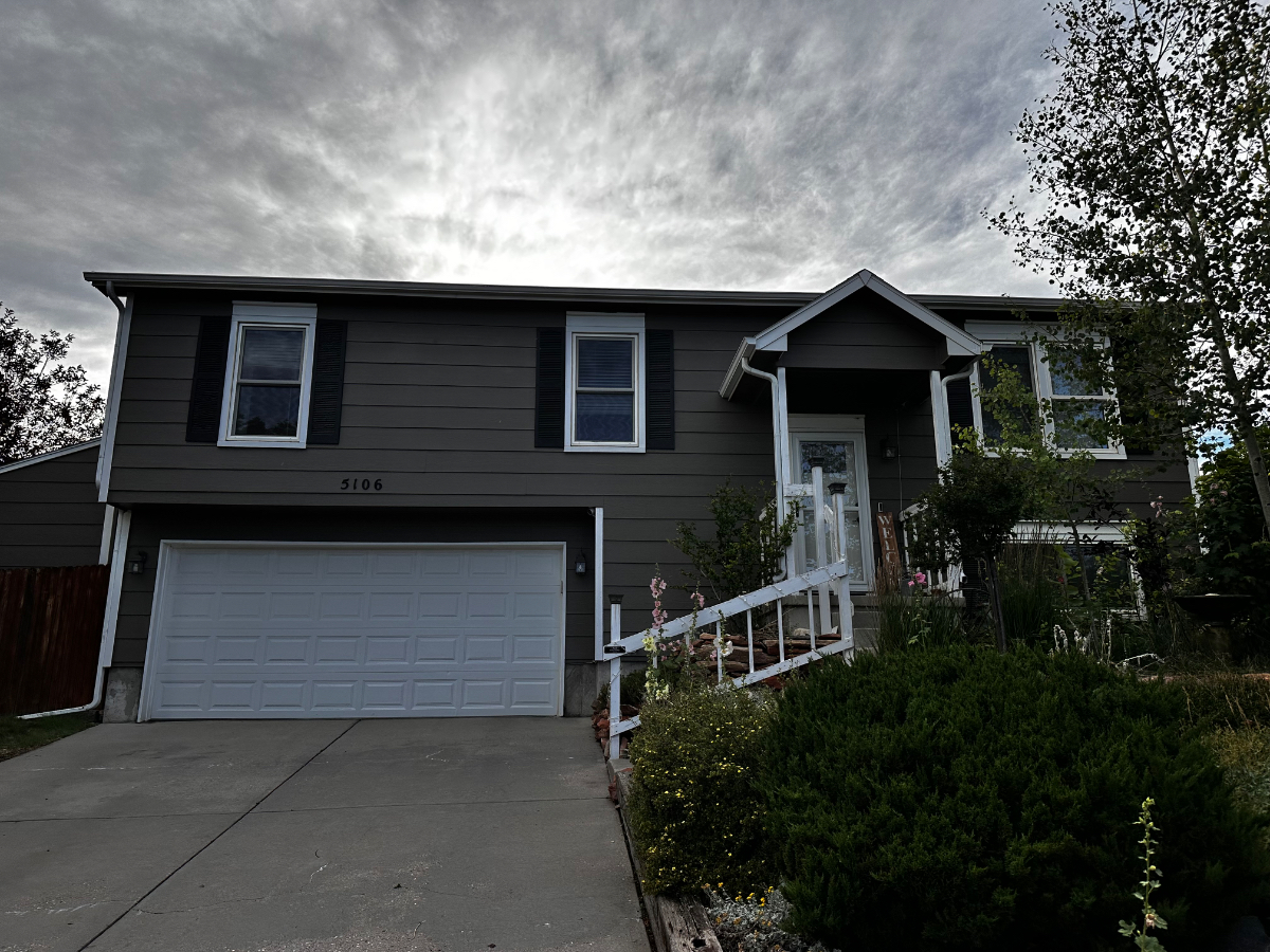 House On A Hill - Photo 1