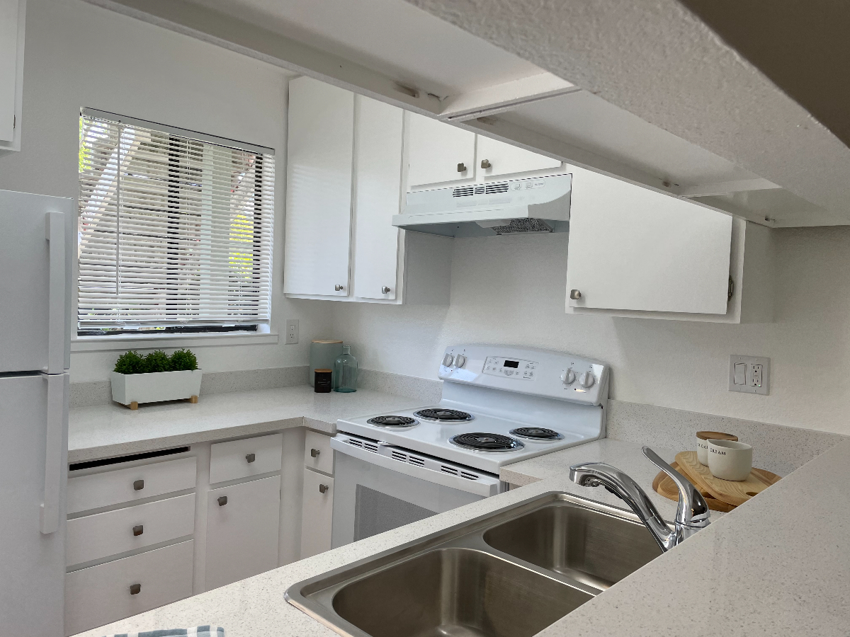 Stylish Family Apartment in Vallejo - Photo 4