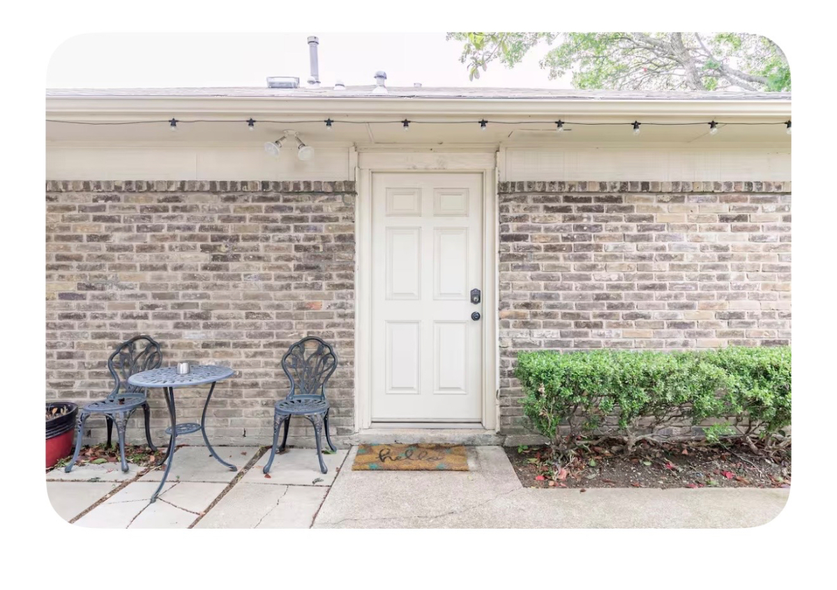 Plano private entrance bed and bathroom. Very convenient location. - Photo 2