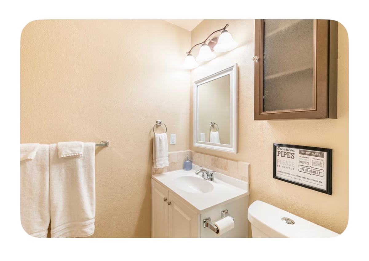 Plano private entrance bed and bathroom. Very convenient location. - Photo 4