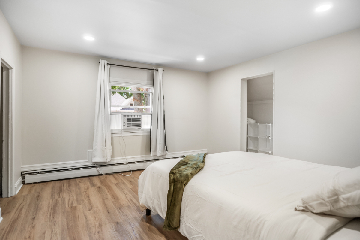 Updated Upper Unit Apartment - Photo 12