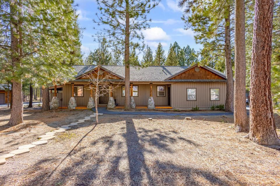 3BR Cabin in the Woods | Fish, Swim, Hike, Bike, Paddle - Photo 1
