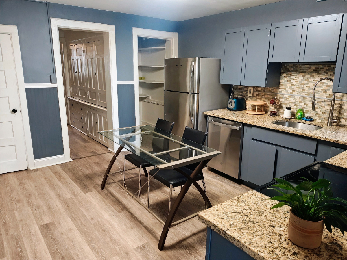 Quiet Garden Studio | Walk to Albany Med & State Capitol | In-Unit W/D| Utilities Included - Photo 4