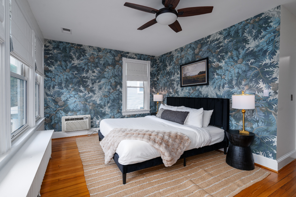 Spacious Foxhall Retreat | Georgetown & Downtown DC - Photo 3