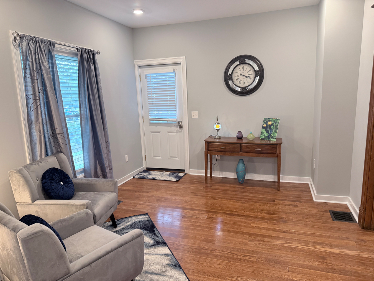 398 E 3rd St /Close to Market St. and Denison Park - Photo 2
