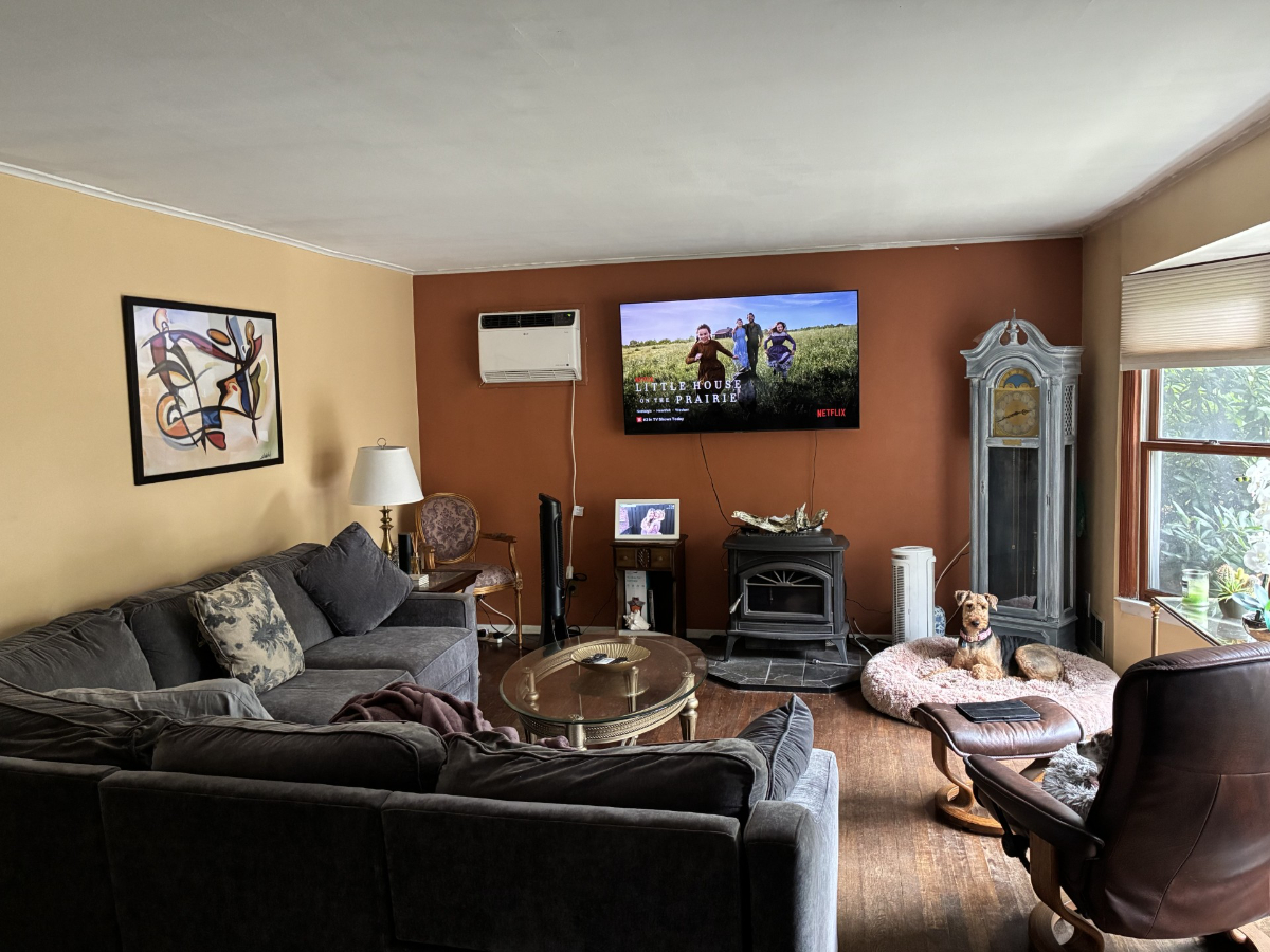Quiet, Private Room in a Safe Neighborhood - Near NYC & Local Conveniences - Photo 6
