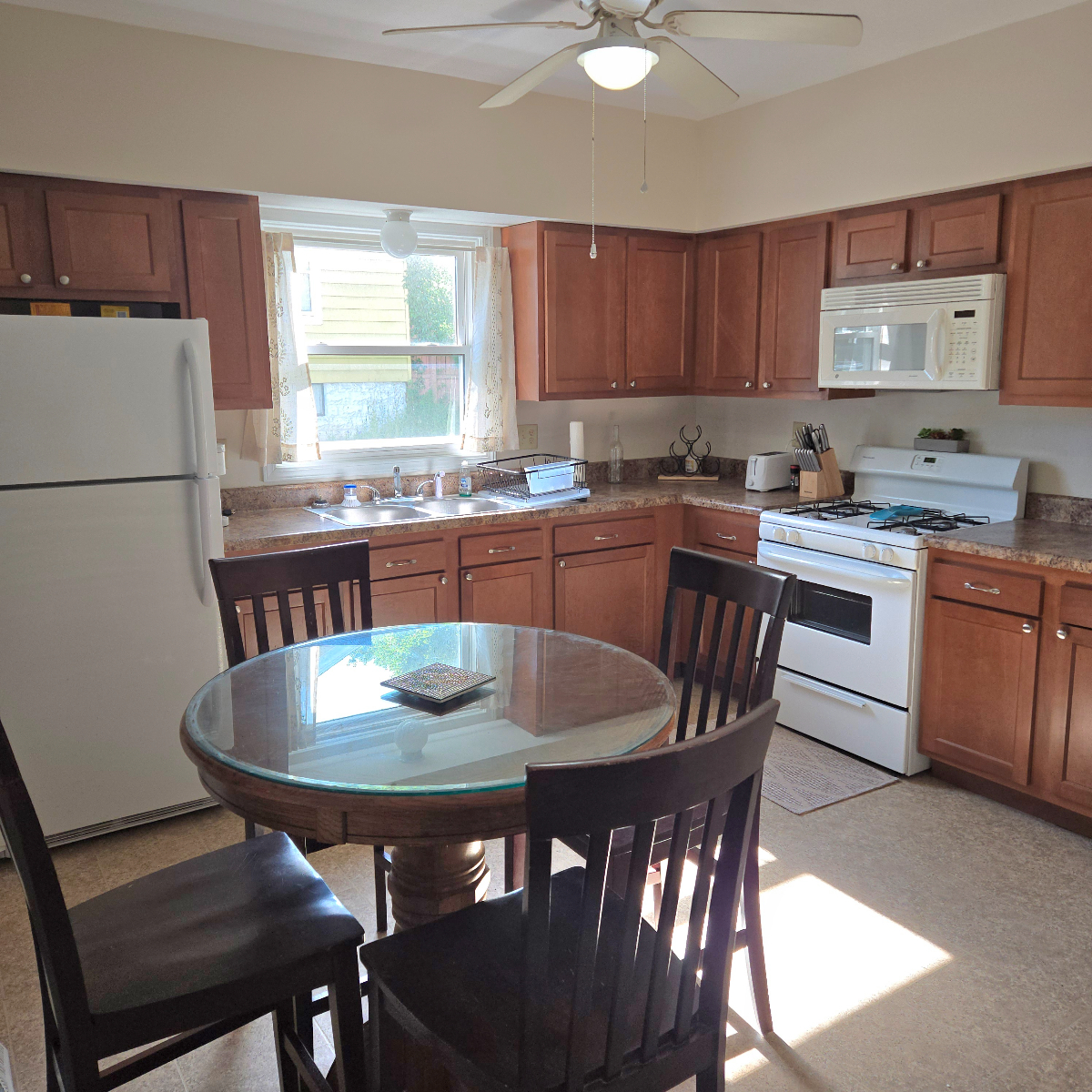 Close to Syracuse Hospitals & University w in-unit W&D - Photo 6