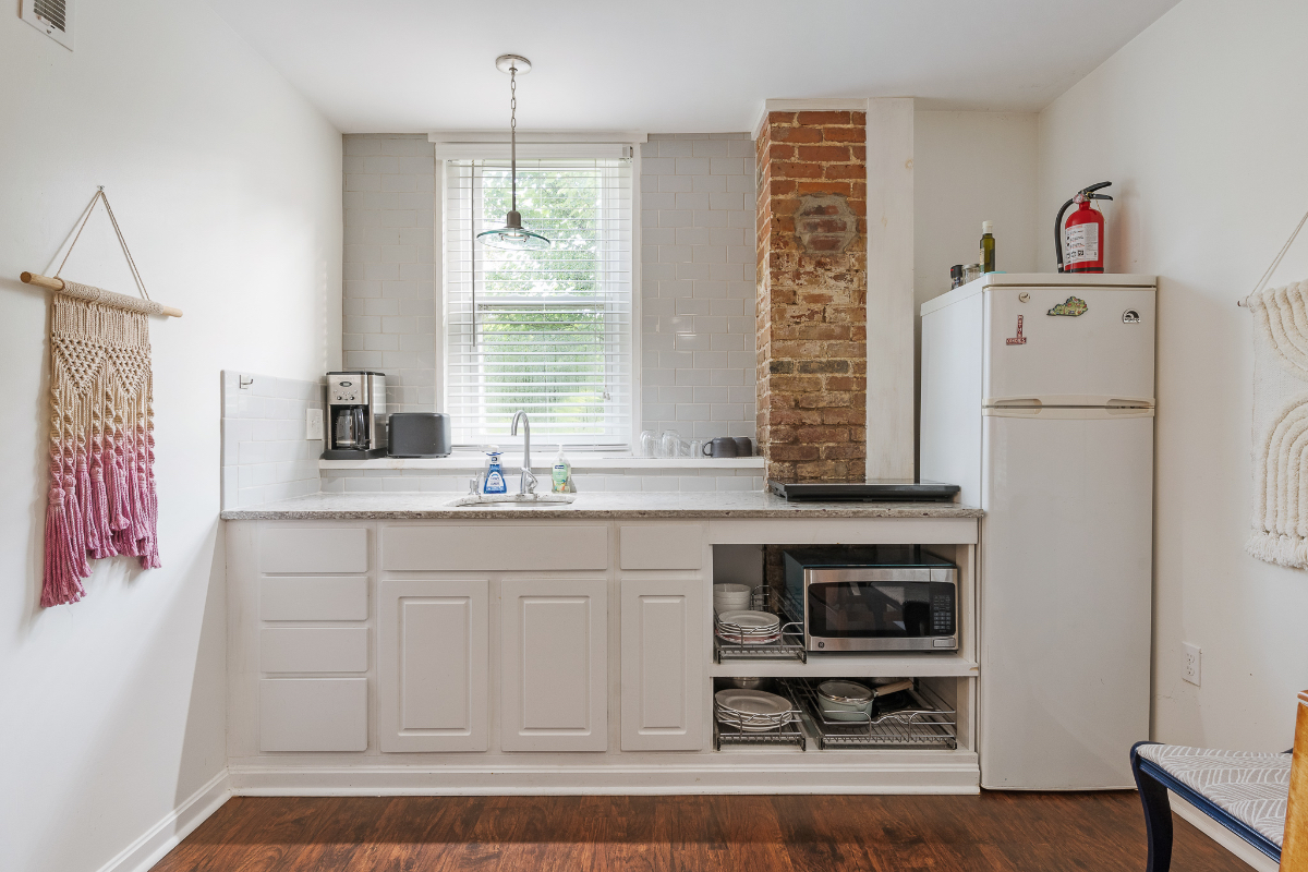 Stylish one bedroom apartment in Clifton - Photo 3