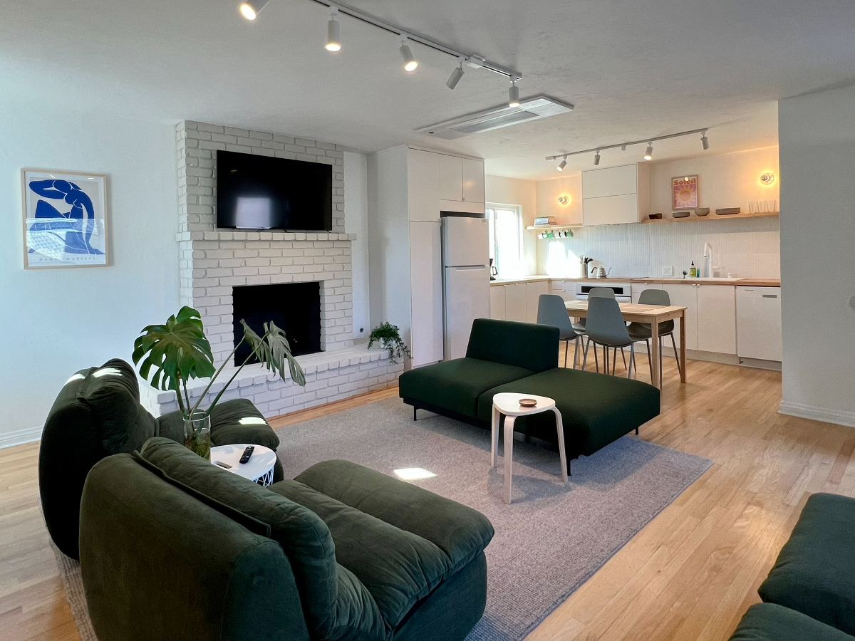 Lovely 2 bed Home in Central SD - Photo 3