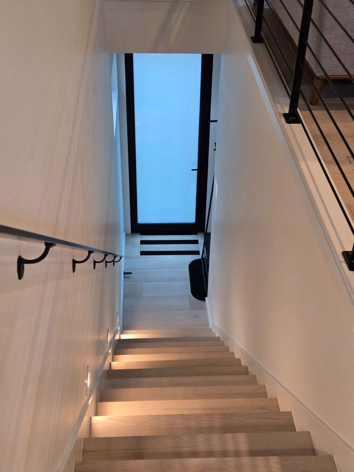Bright Furnished ADU in sought after RollingBay, Easy access to Winslow and Ferry, Walk to Manitou Beach. - Photo 6
