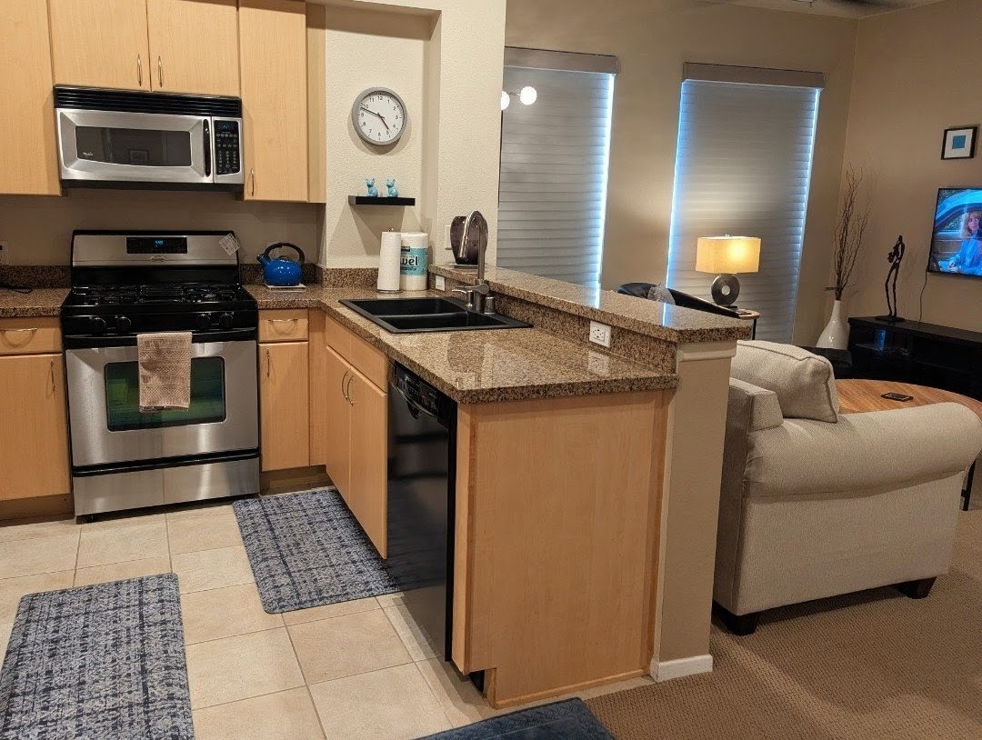 Serene 1BD Downtown Gaslamp - 31-Night Min, Interior-Facing, All Utilities Included - Photo 6