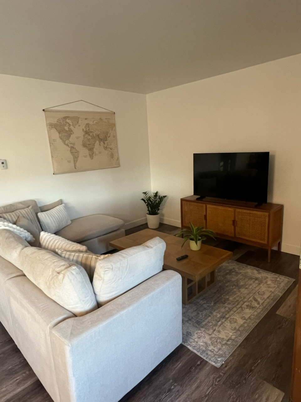 Close to downtown, Hospital, F.E. Warren Air Force Base, CFD, Lions Park- modern stay #2 - Photo 9