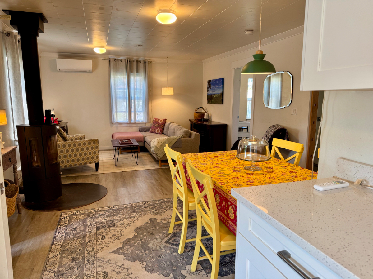 Birdwood, your private nature escape in the heart of Bellingham, WA - Photo 3
