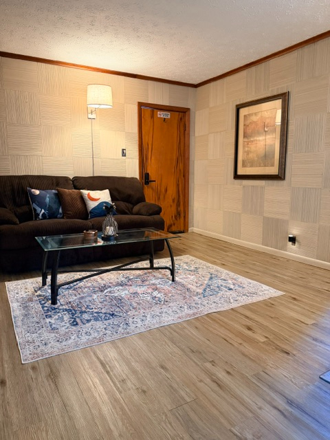 The Painted Plateau - Spacious Apt. Close to I-86! - Photo 6