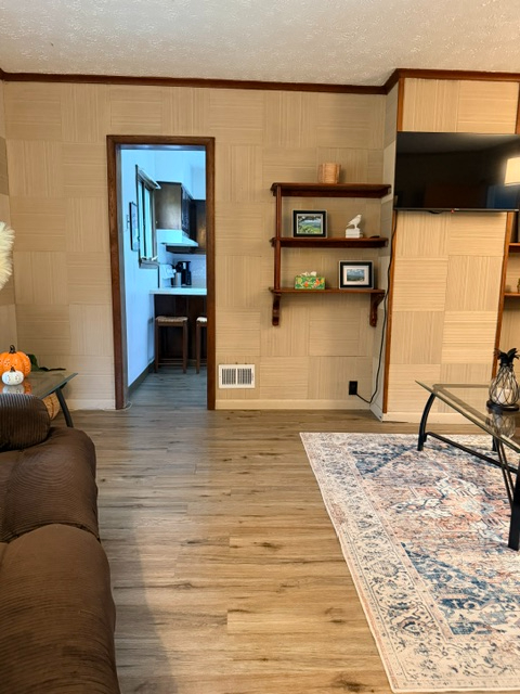 The Painted Plateau - Spacious Apt. Close to I-86! - Photo 5
