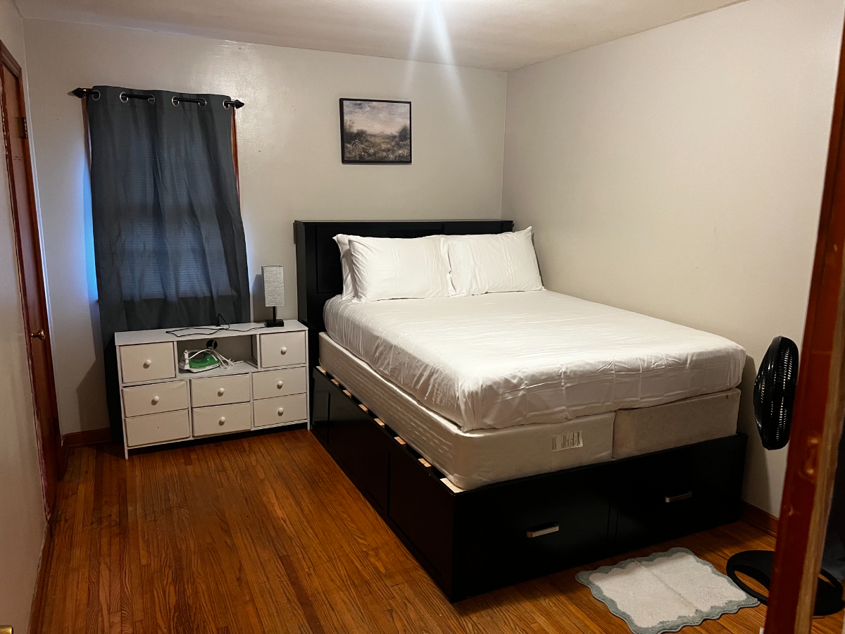 Spacious 3BR Retreat - Utilities Included & Pet Friendly, Near Hospitals - Photo 12