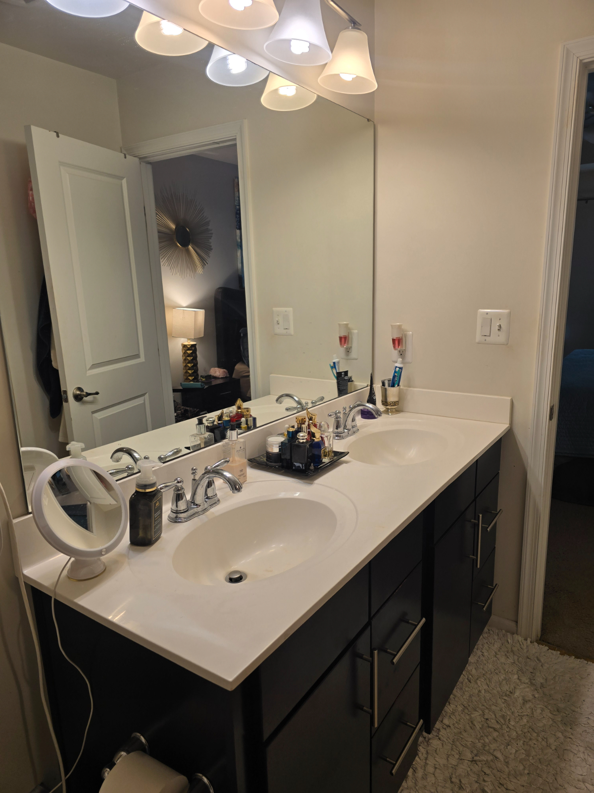 Peaceful Fort Lincoln Townhome - Photo 5