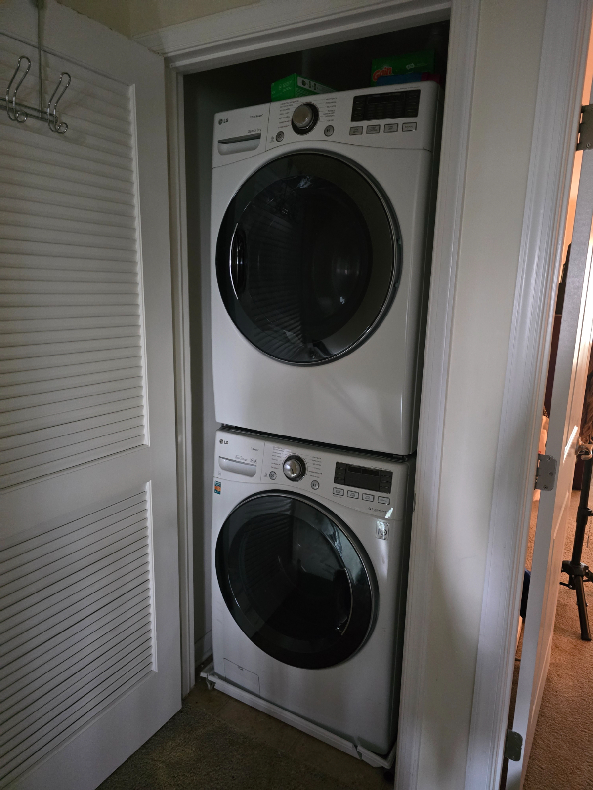 Peaceful Fort Lincoln Townhome - Photo 6