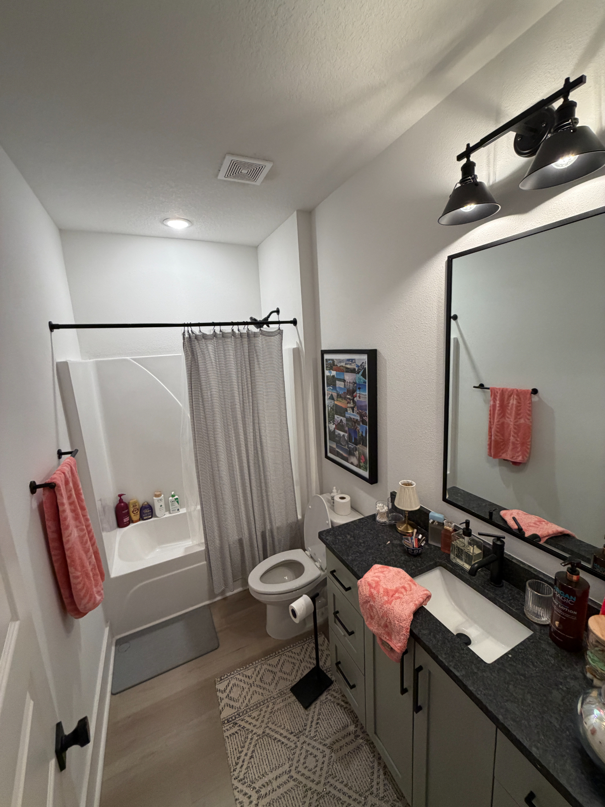 Cute, Cozy New-Build Near Downtown - Photo 6