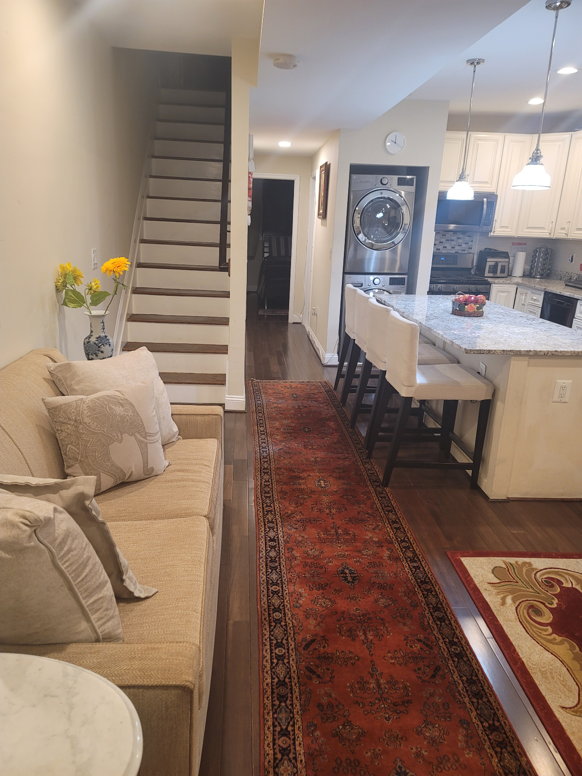 Lovely Entire 4 BR 3 BA home in NW Near Downtown, DC - Photo 3