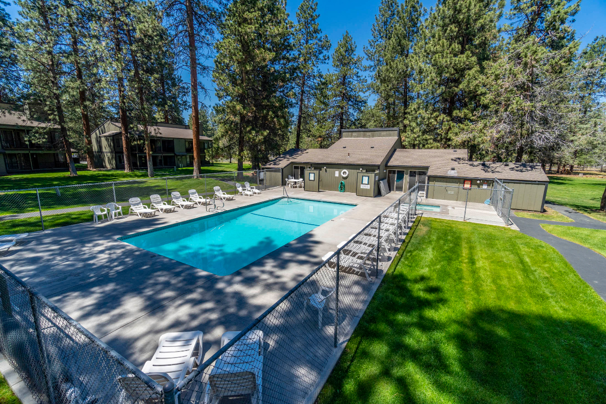 Escape to Serenity: Secluded 2BR Sisters Condo with Resort-Style Pool & Hot Tub - Photo 2
