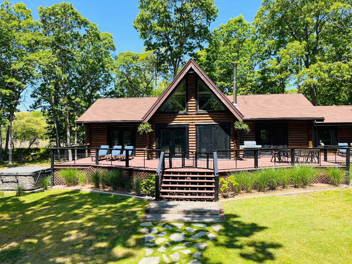 Secluded Log Home in Greenport NY - Photo 2