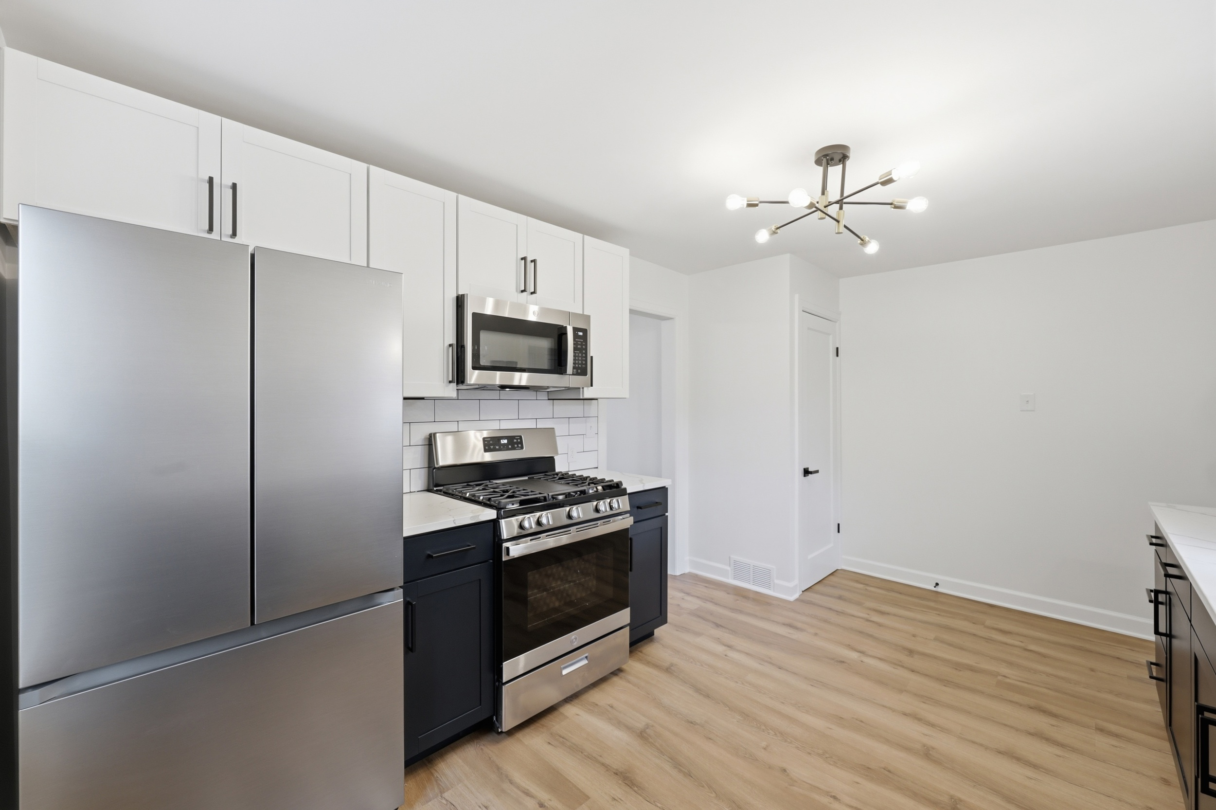 Beautifully Renovated 3BR + Office | Near Buffalo Airport - Photo 8