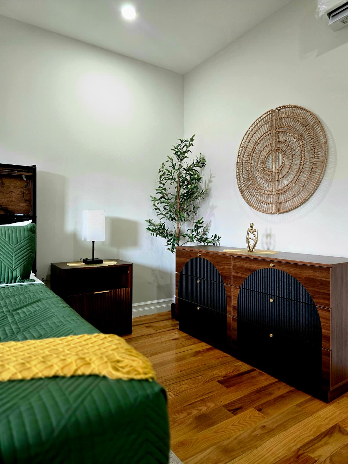 Large Master Suite - Photo 1
