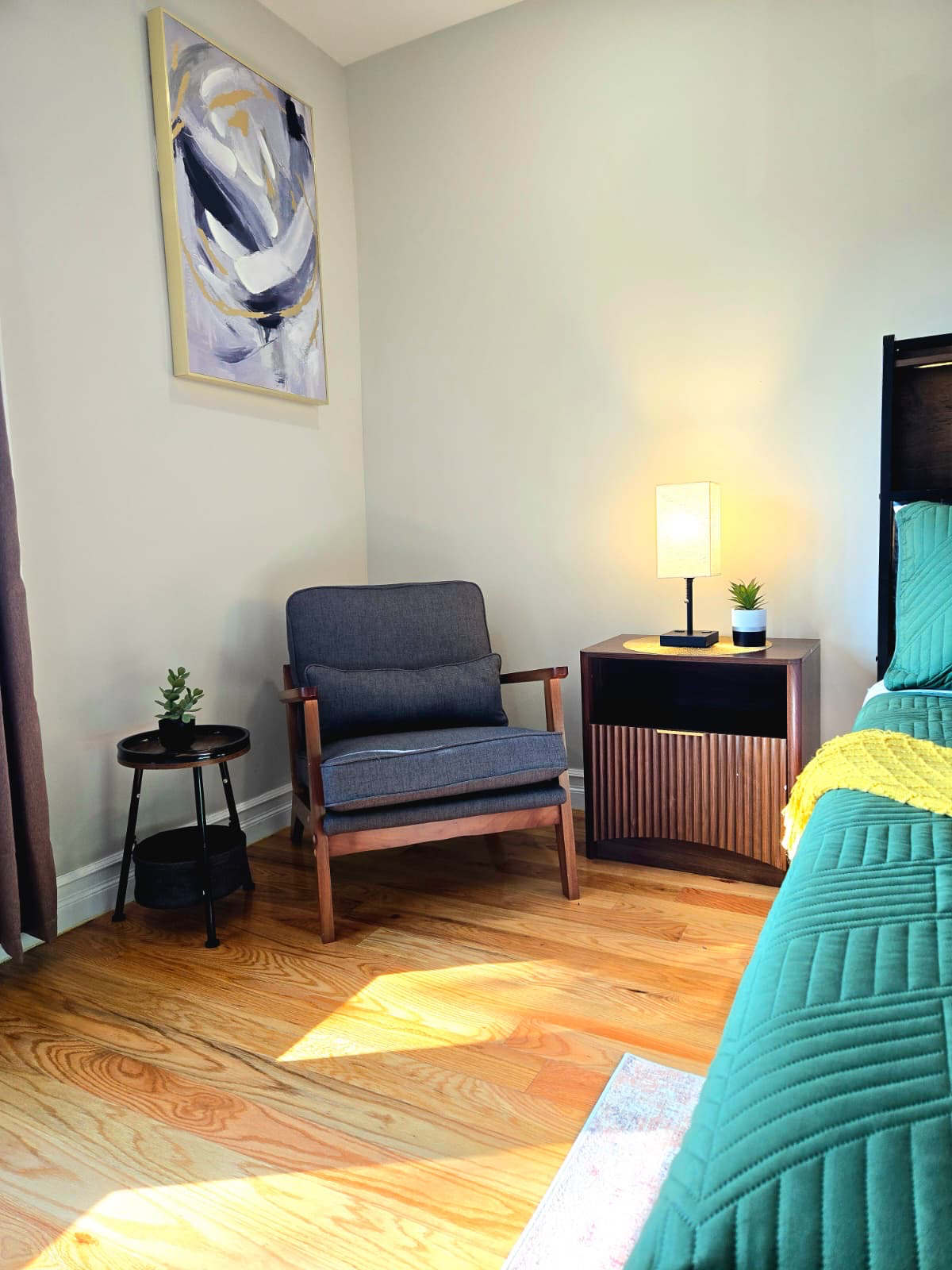 Large Master Suite - Photo 3