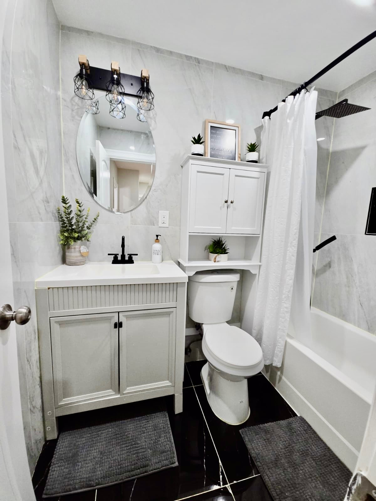 Large Master Suite - Photo 8