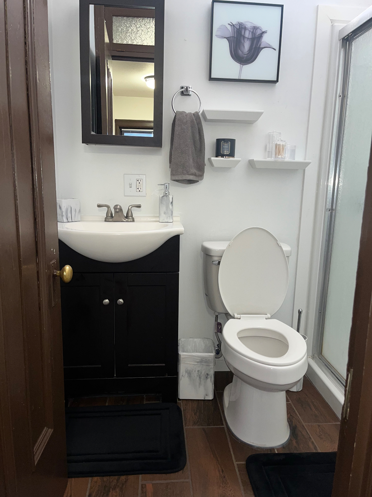 Your home away from home - Photo 8