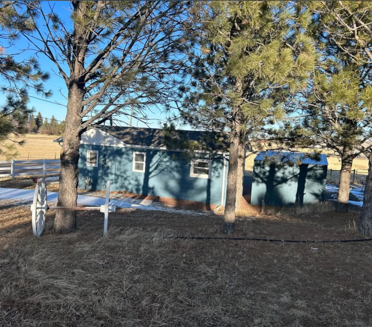 Little House on the Prairie - Photo 1