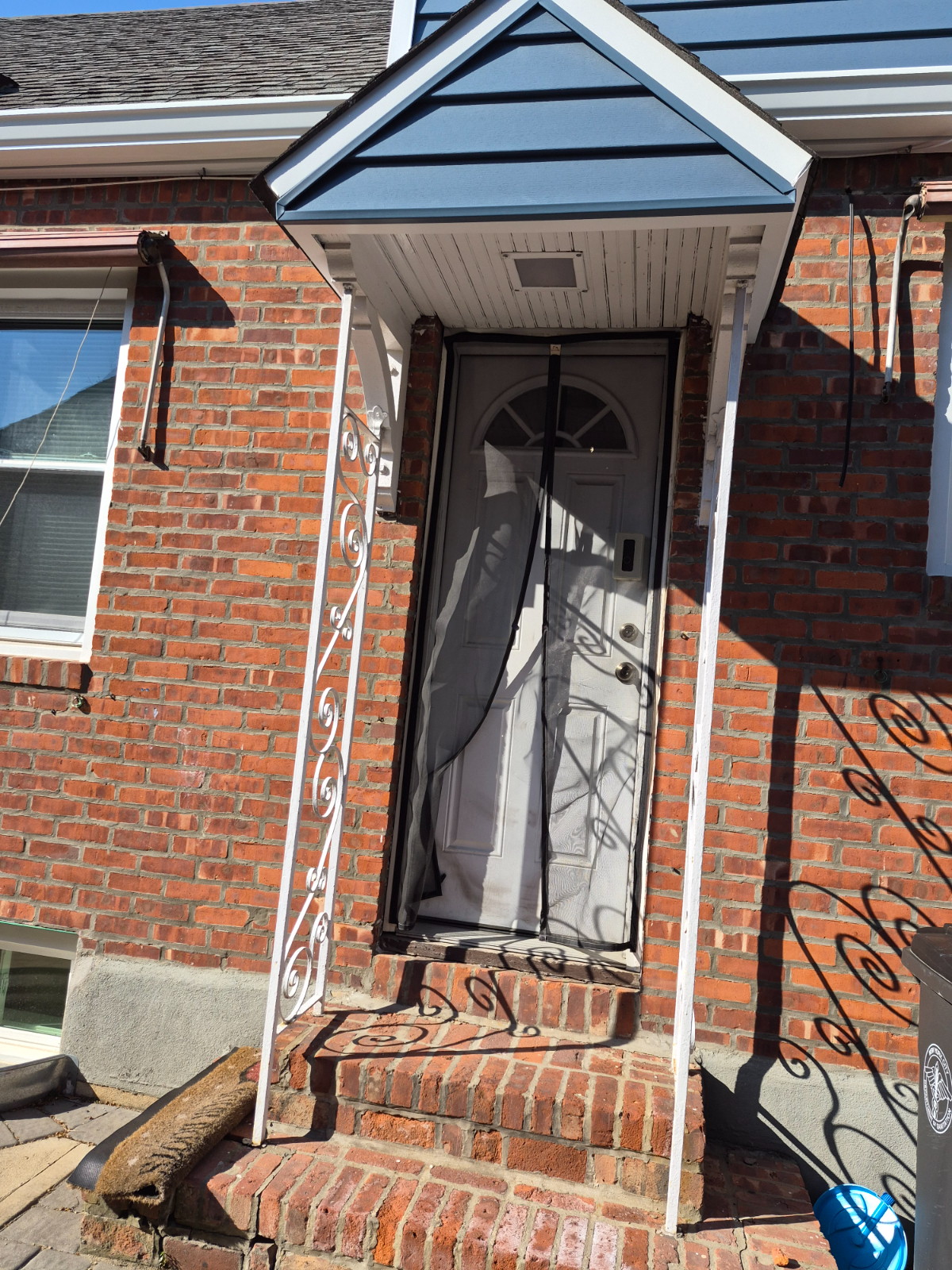 Peaceful Cambria Heights Home Near Major Hospital Systems - Photo 6