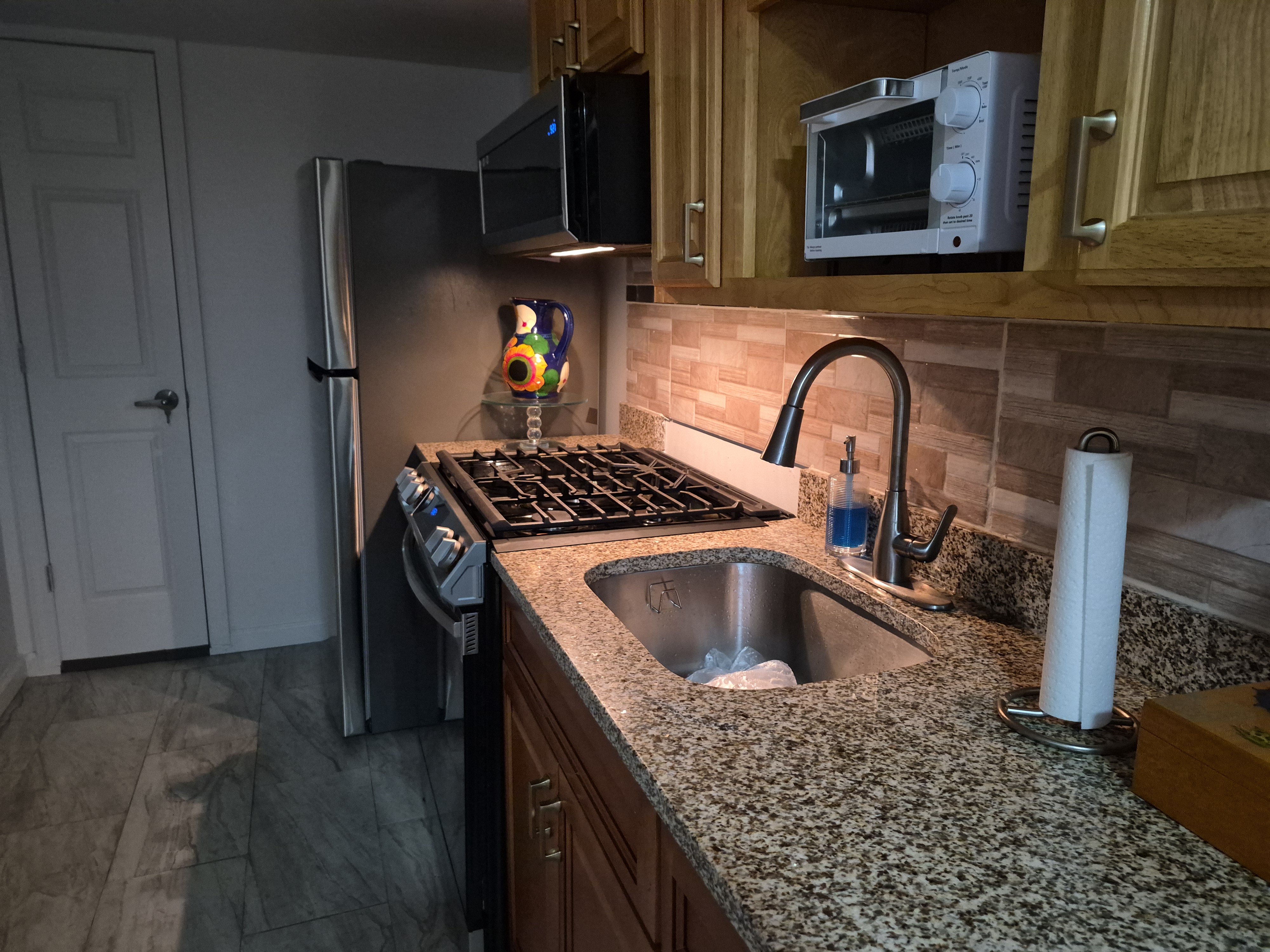Peaceful Cambria Heights Home Near Major Hospital Systems - Photo 5