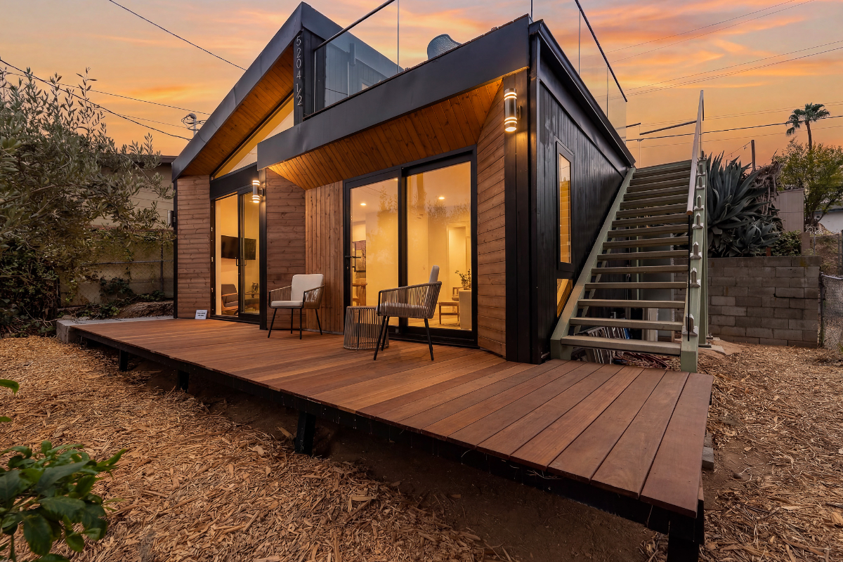 Luxury Designer Retreat | Private Rooftop Deck + Parking | Utilities Included - Photo 4