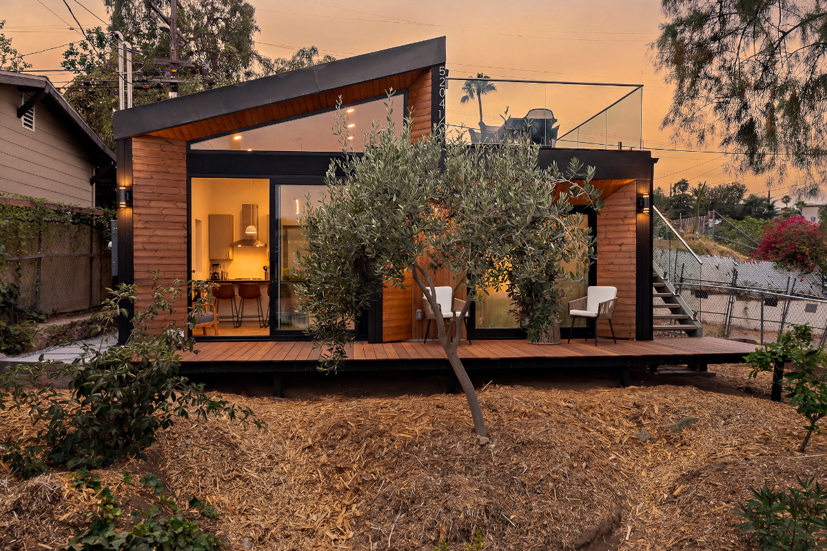 Luxury Designer Retreat | Private Rooftop Deck + Parking | Utilities Included - Photo 6