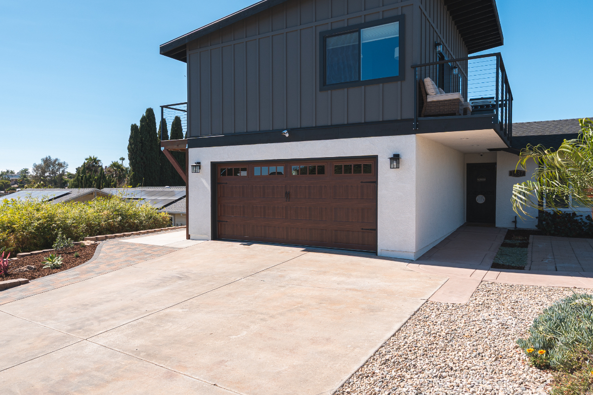 Bright, Breezy Hilltop Retreat in Vista, North County San Diego - Photo 4