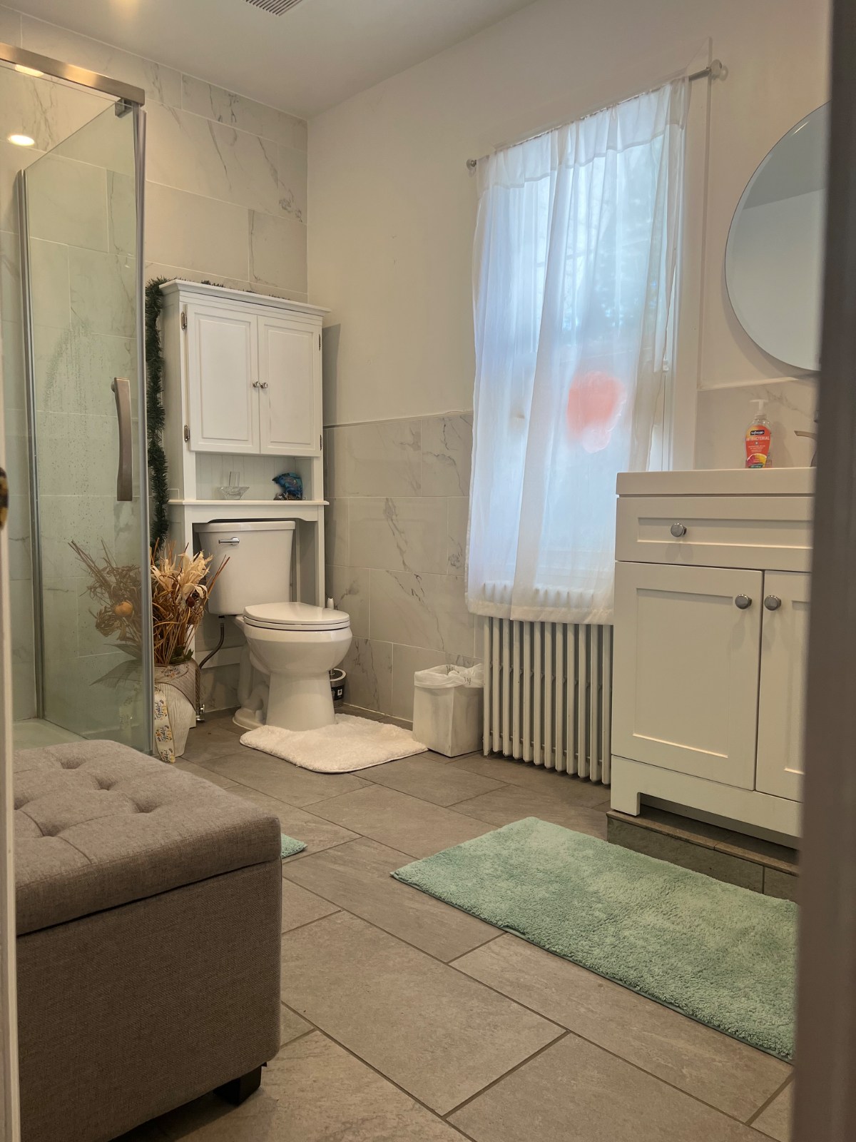 Beautiful Private Room with Brand New Furniture in Exceptional Location Near Hospitals Universities  - Photo 7