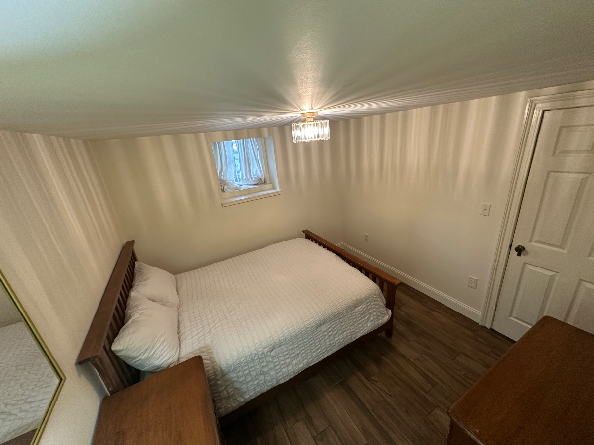Charming apartment in a 1803 Historic Stone House - Photo 5