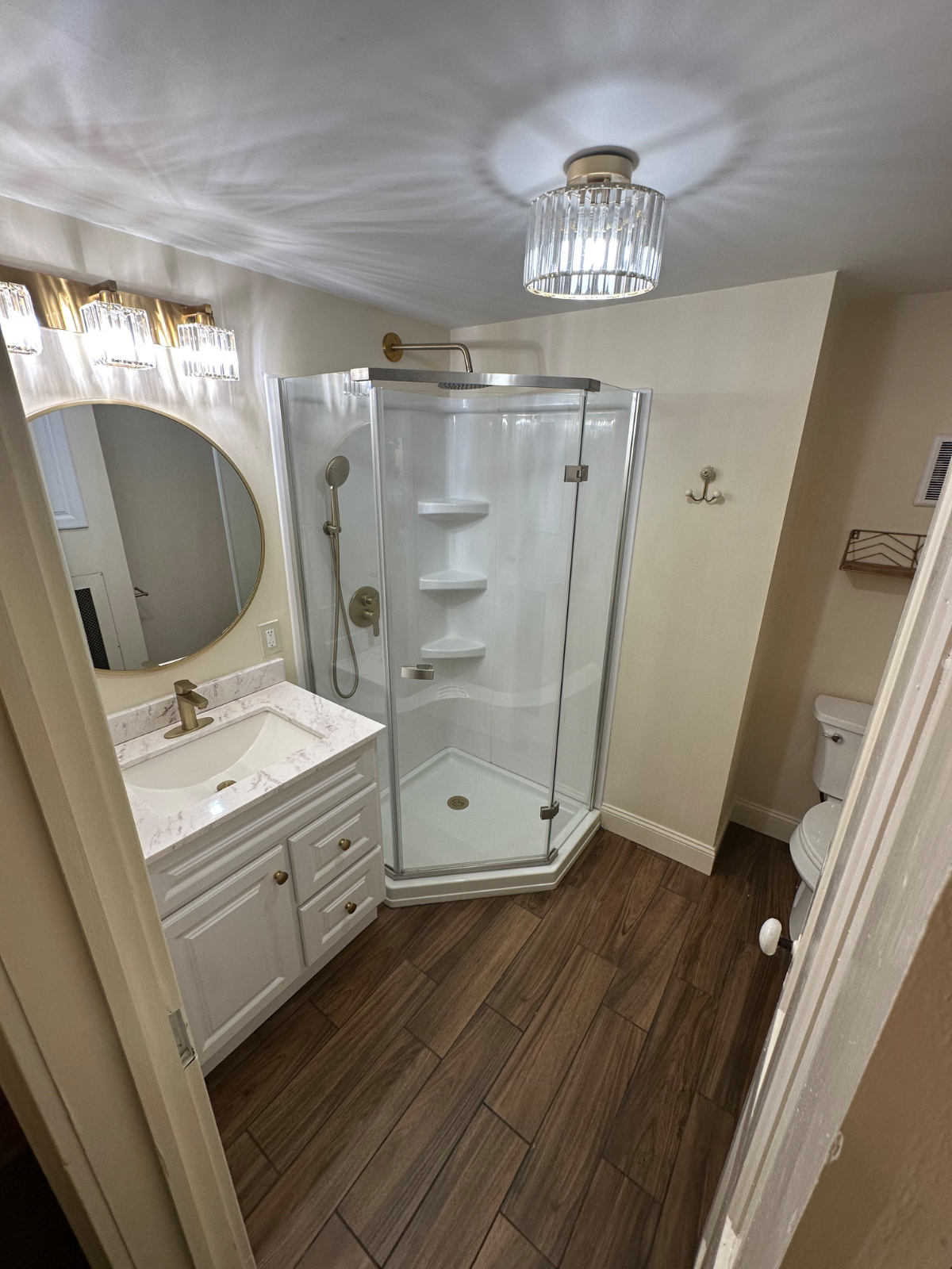 Charming apartment in a 1803 Historic Stone House - Photo 9