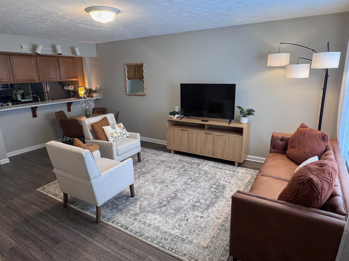 Cozy Main Street 2BR Near Park w/ Private Parking - Photo 1