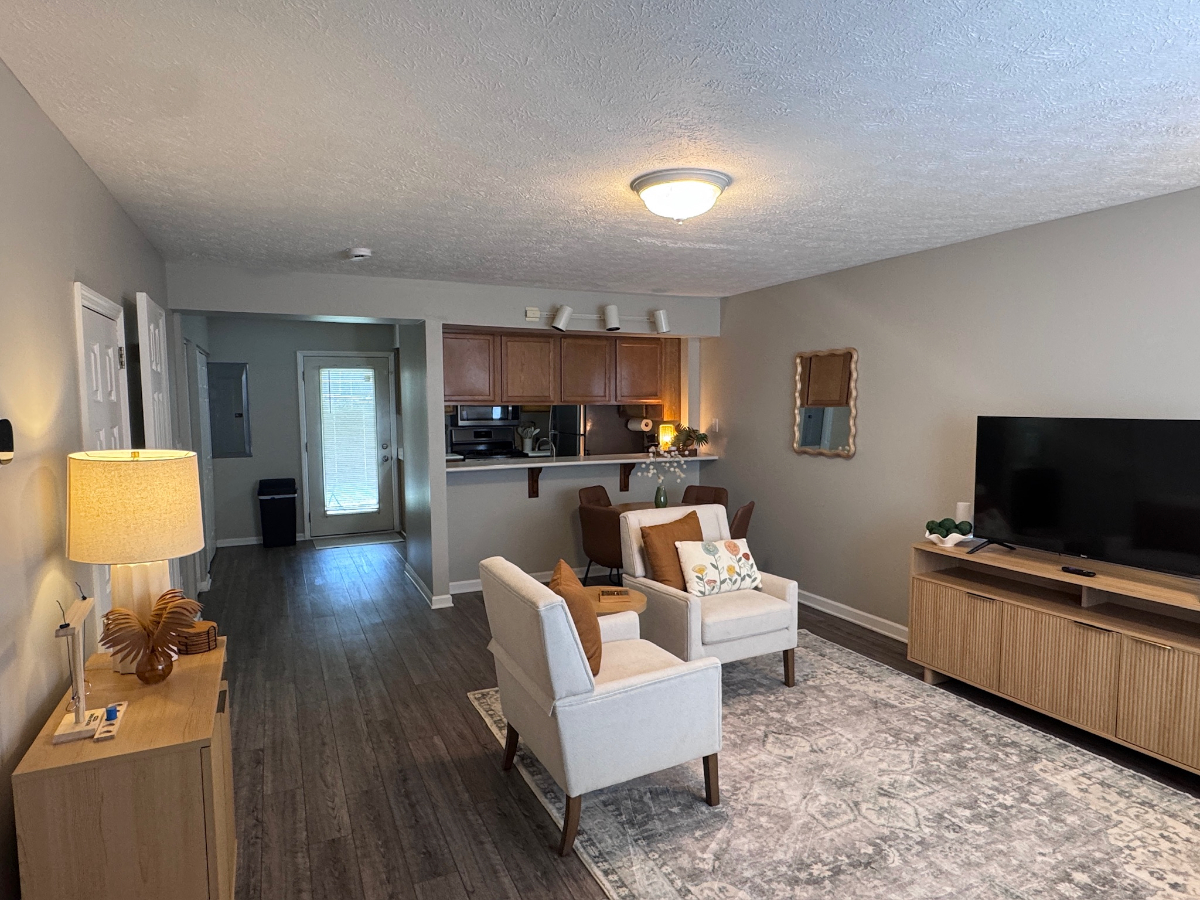 Cozy Main Street 2BR Near Park w/ Private Parking - Photo 6