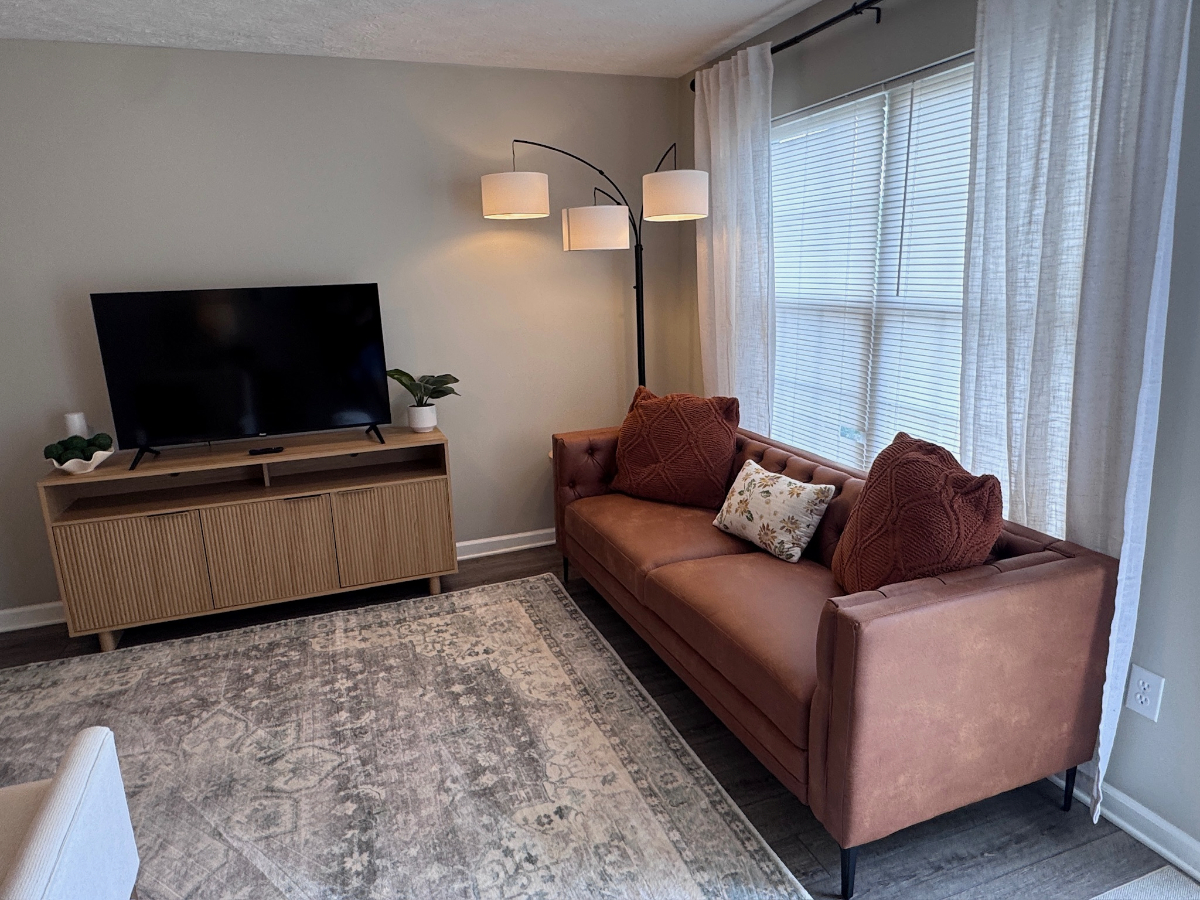 Cozy Main Street 2BR Near Park w/ Private Parking - Photo 10