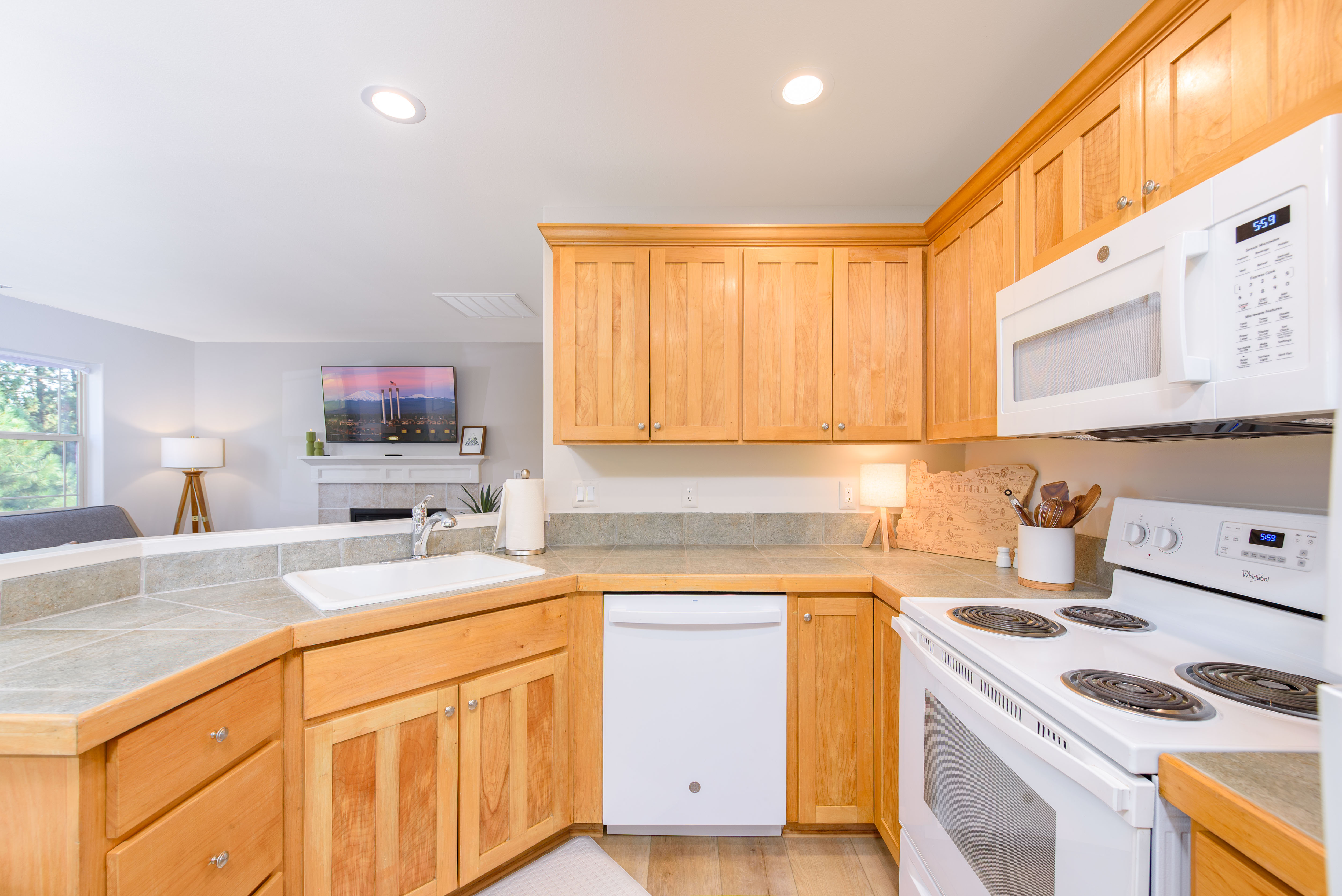Adventure Base in NW Bend | New 1BR ADU | Secure Bike & Ski Storage - Photo 3