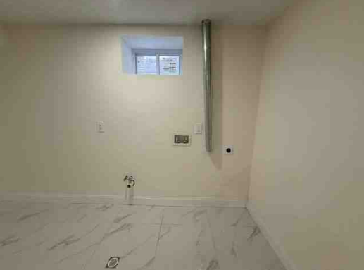 Private Master Suite in Brand-New Home with Shared Living Spaces & Prime Location Near Hospitals - Photo 9