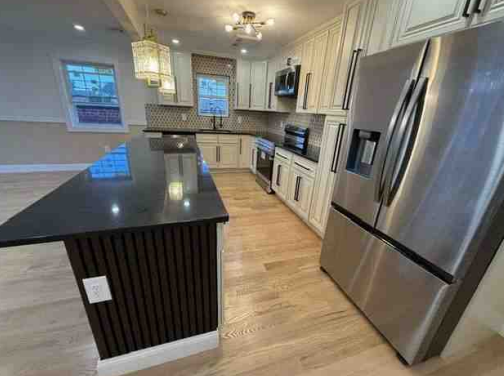 Private Master Suite in Brand-New Home with Shared Living Spaces & Prime Location Near Hospitals - Photo 7