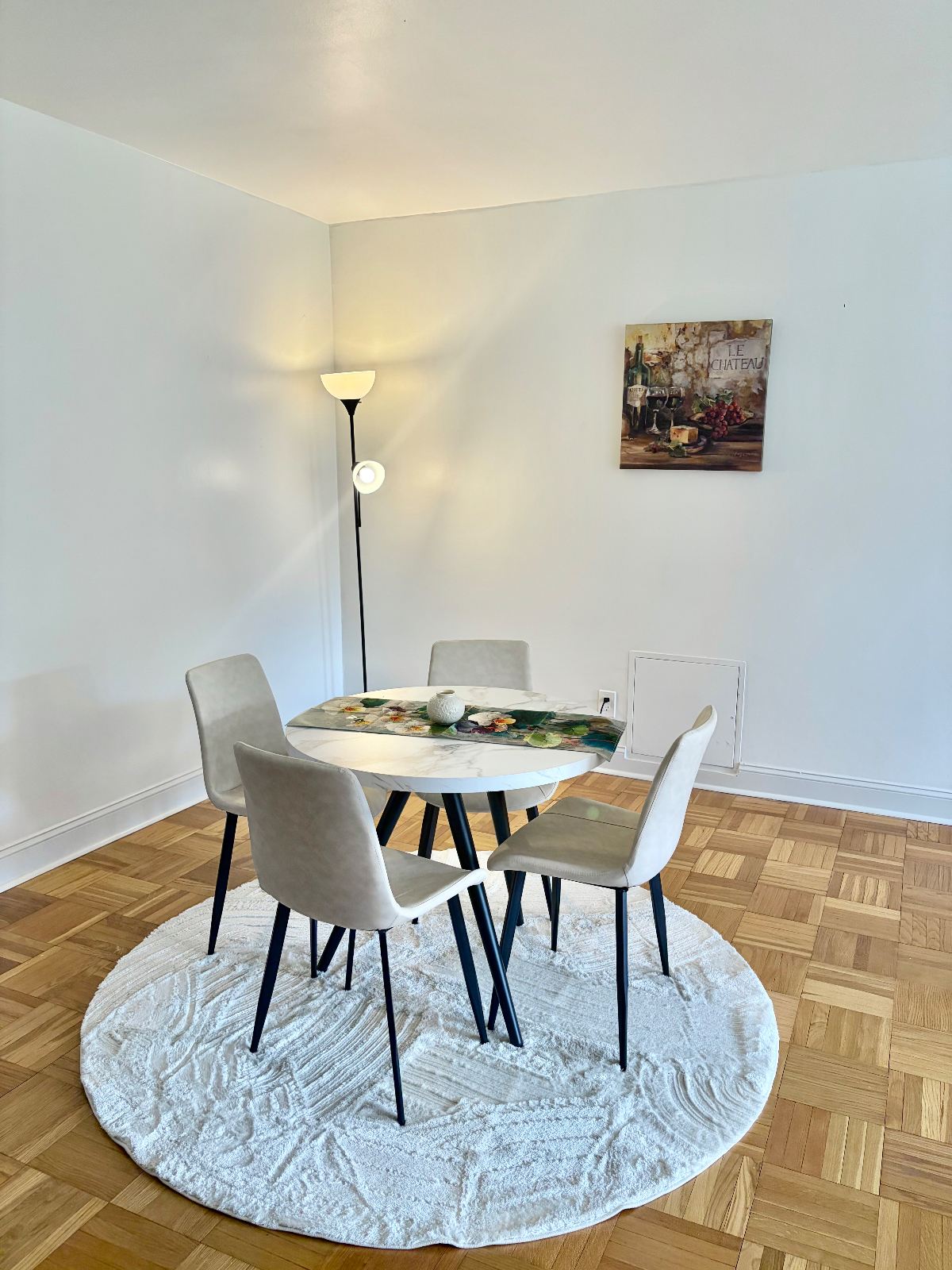 Newly Furnished 2B 2B Condo with Garage Parking - Photo 7