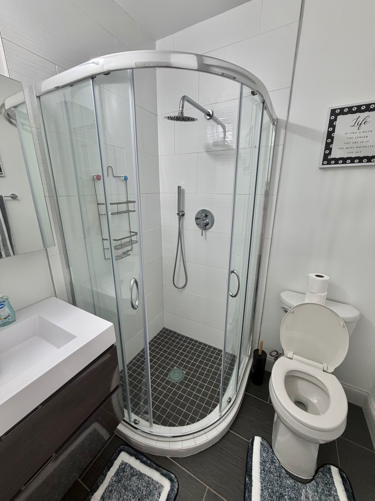Newly Furnished 2B 2B Condo with Garage Parking - Photo 8
